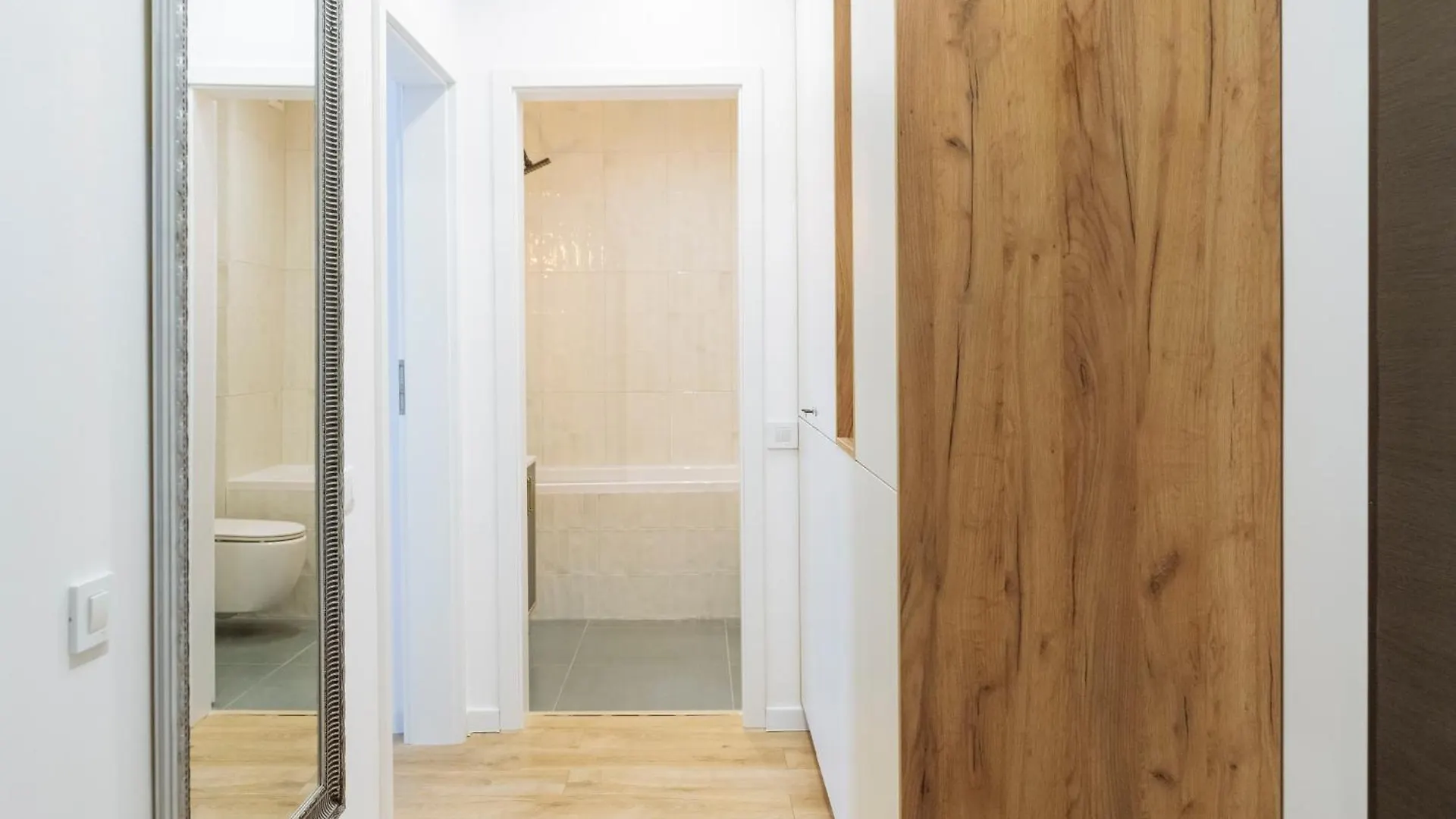 Blue Dream Apartment Plaza With Parking Bukareszt