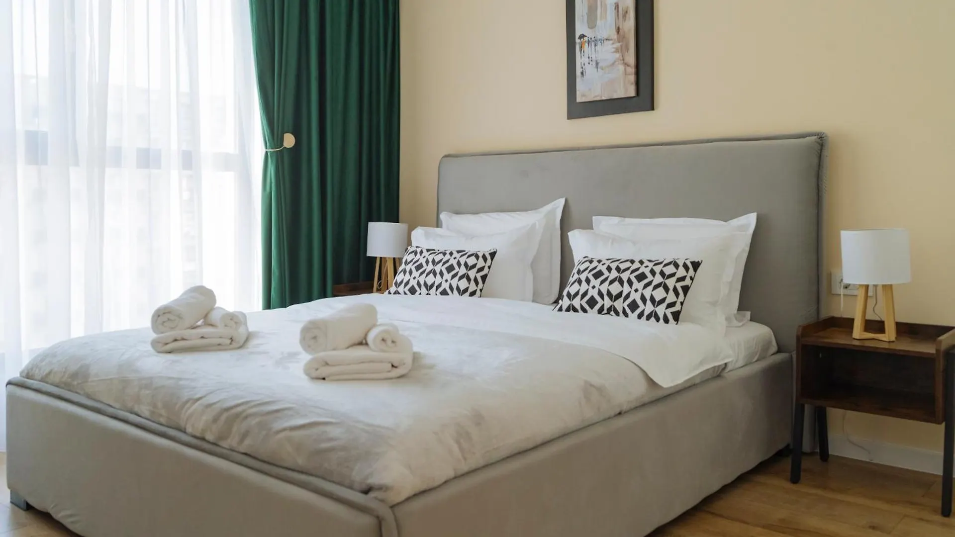 Blue Dream Apartment Plaza With Parking Bucharest